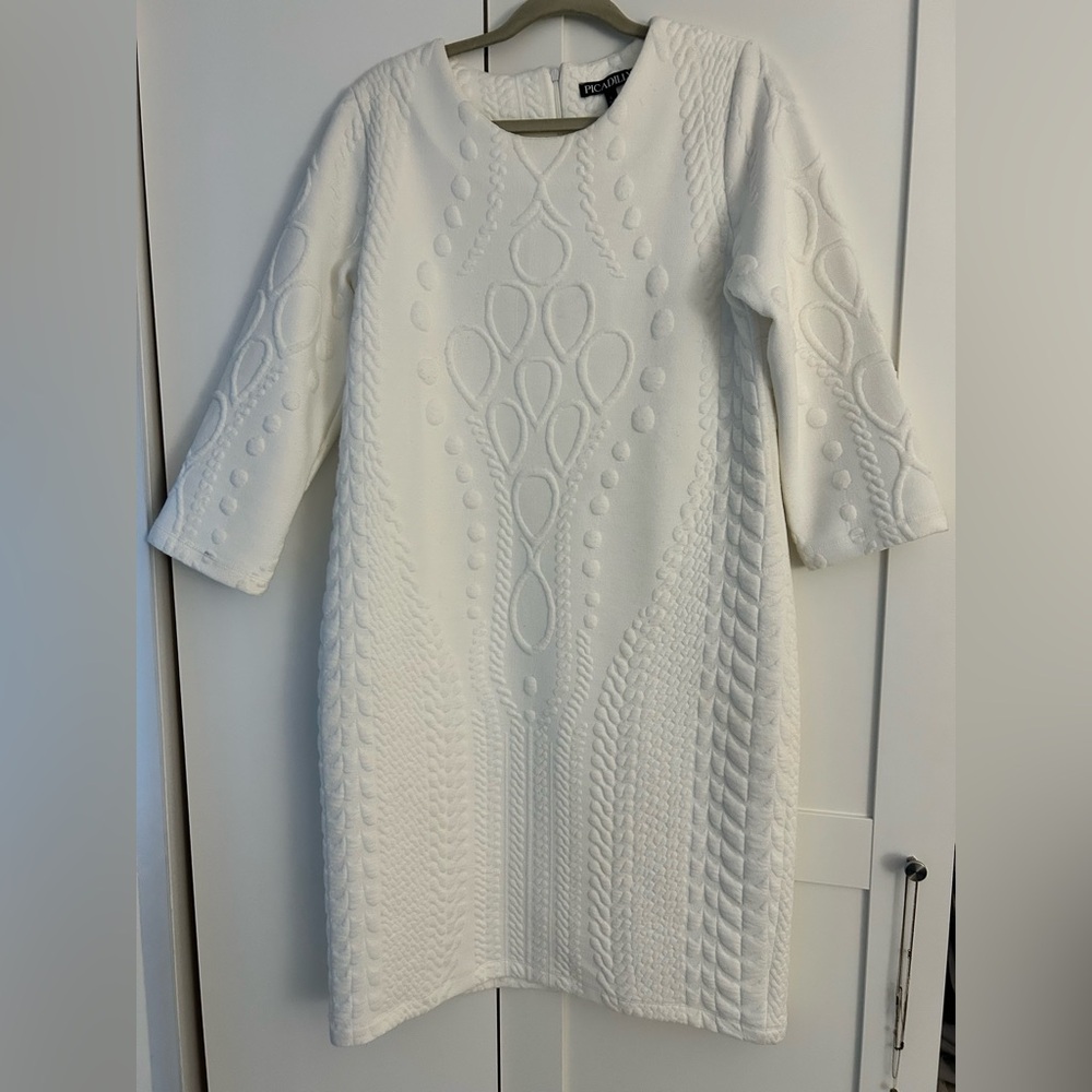 Elegant White Textured Dress (lined)